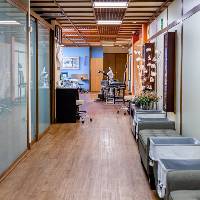 Fotografía de las instalaciones, se visualiza Sucursal Ozonklinikat